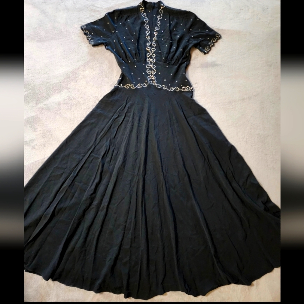 1930s -40s Vintage Rayon Crepe Gown - Picture 14 of 14